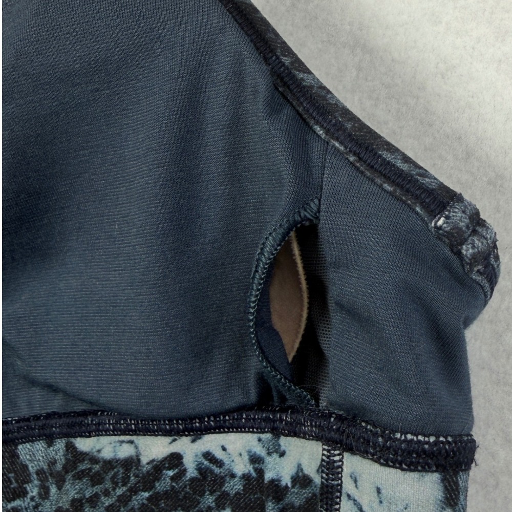 Lululemon Blue Snakeskin Tie Dye Y-Back Racerback Sports Bra Low Impact Yoga - Picture 5 of 13